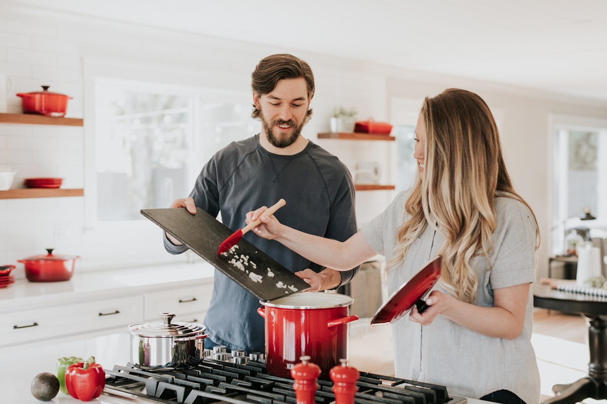 Warm residential kitchen ambiance — stock photo